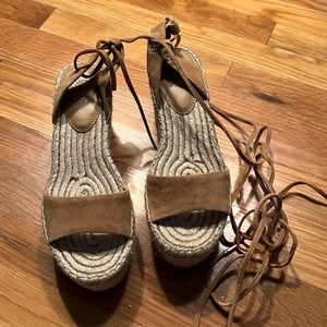 Guess ankle wrap sandals size 5.5 like new
